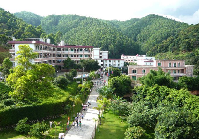 2023年广州口腔修复工艺专业升学班