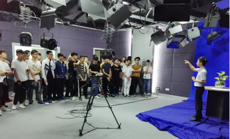 2025年新媒体与互联网应用（含数字媒体技术应用方向）专业